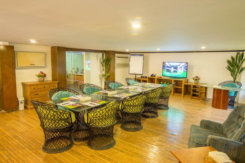 Aquarium Hotel Рияд Екстериор снимка